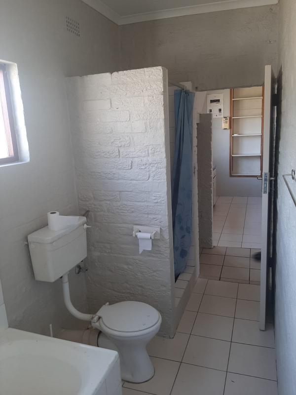 To Let 2 Bedroom Property for Rent in Goodwood Central Western Cape